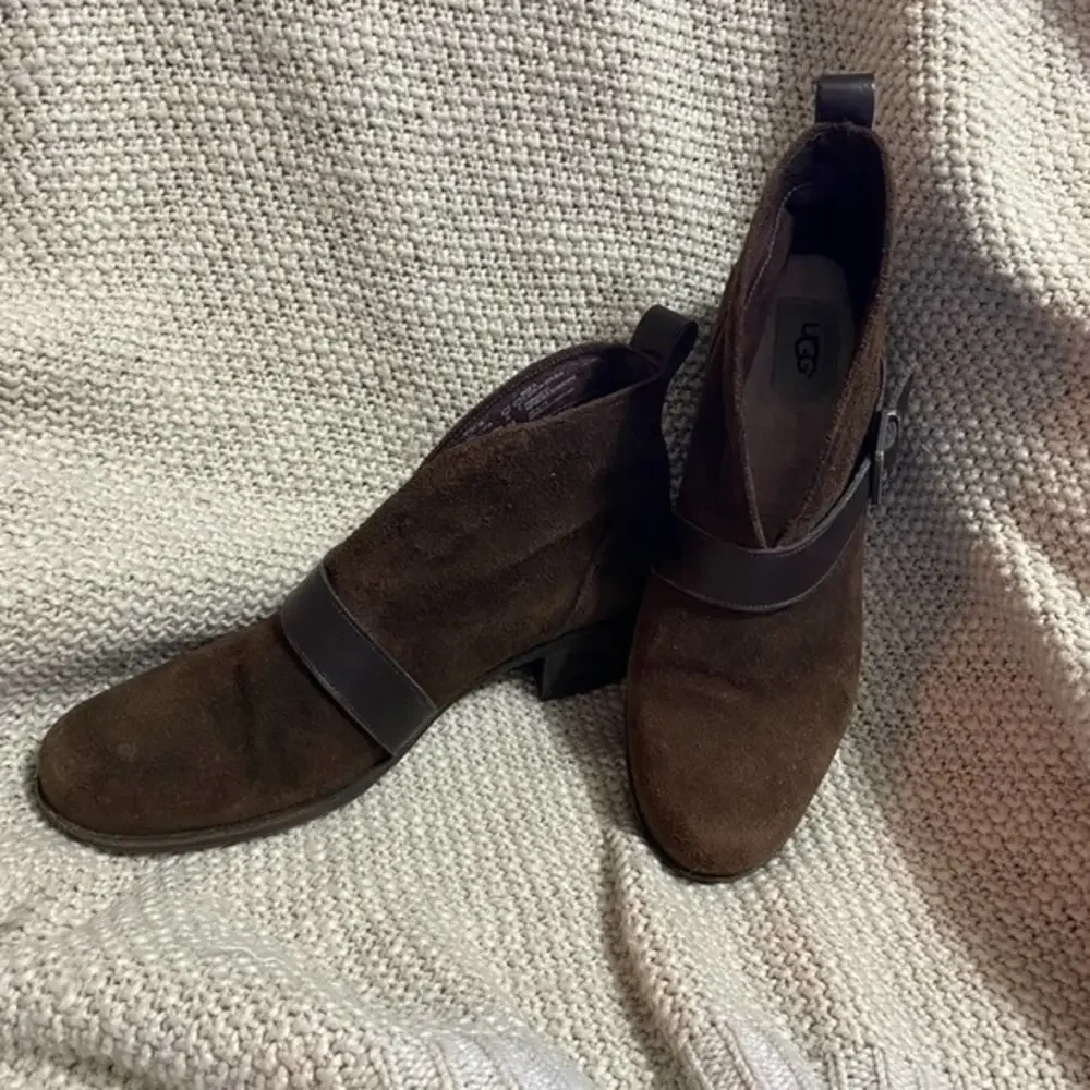 Ugg Brown Suede Booties, Size 9‎